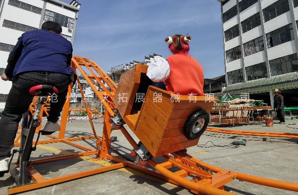 网红脚蹬过山车-游乐场坑爹亲子过山车